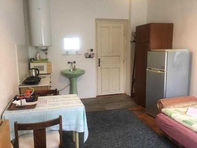 Apartment Trojska Praha Bagian luar foto