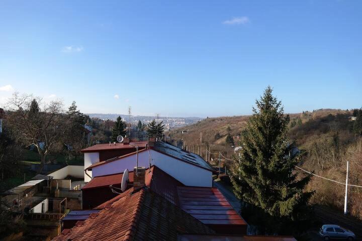 Apartment Trojska Praha Bagian luar foto