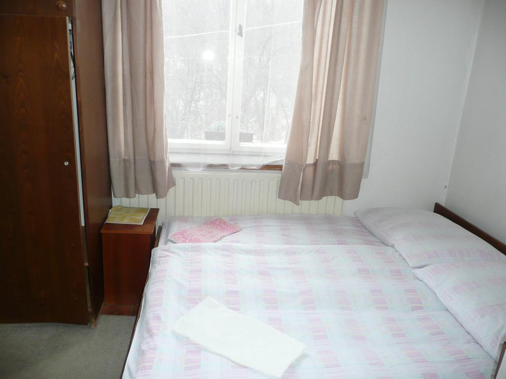 Apartment Trojska Praha Ruang foto