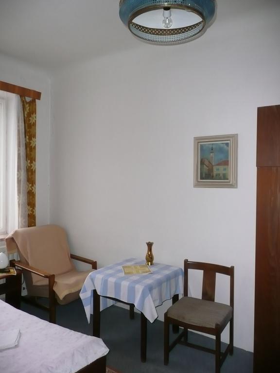 Apartment Trojska Praha Bagian luar foto